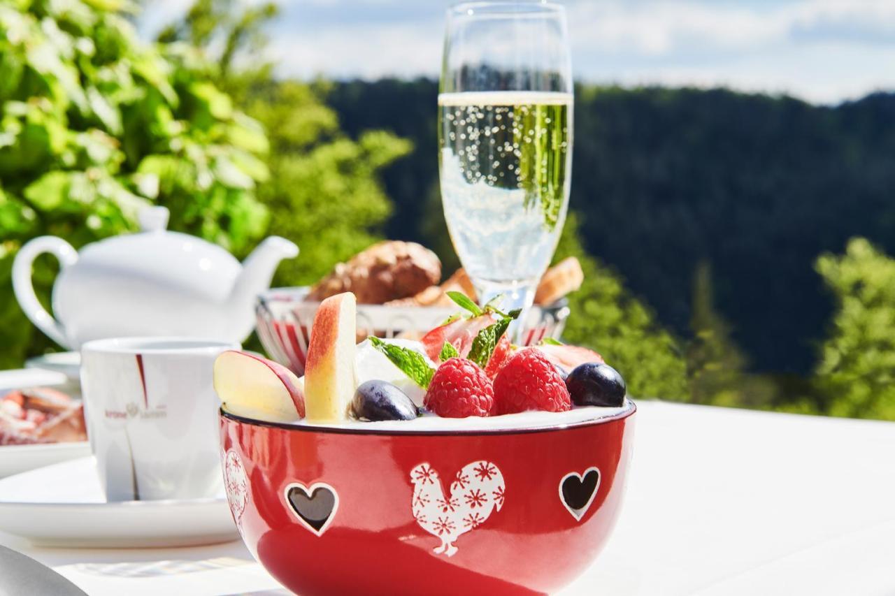 Hotel Kronelamm Im Schwarzwald Бад-Тайнах-Цавельштайн Экстерьер фото