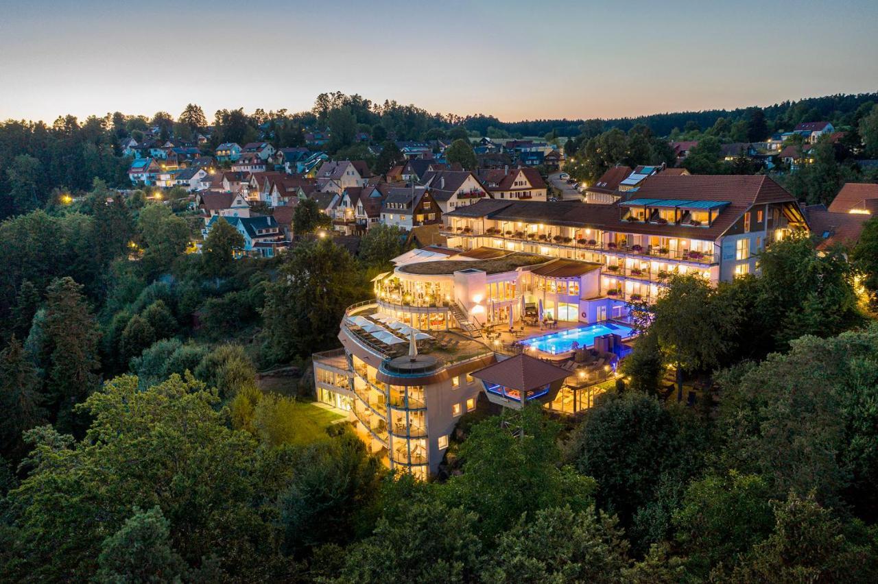 Hotel Kronelamm Im Schwarzwald Бад-Тайнах-Цавельштайн Экстерьер фото