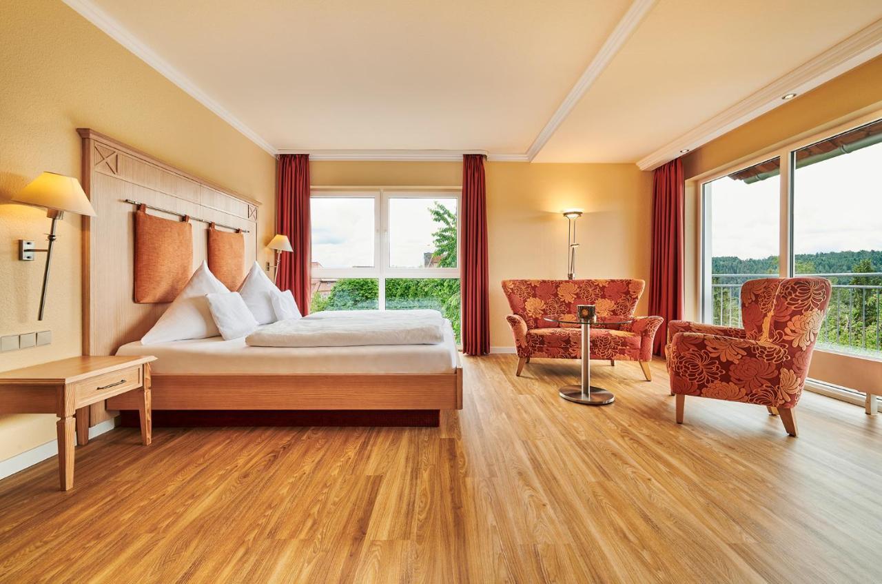 Hotel Kronelamm Im Schwarzwald Бад-Тайнах-Цавельштайн Экстерьер фото
