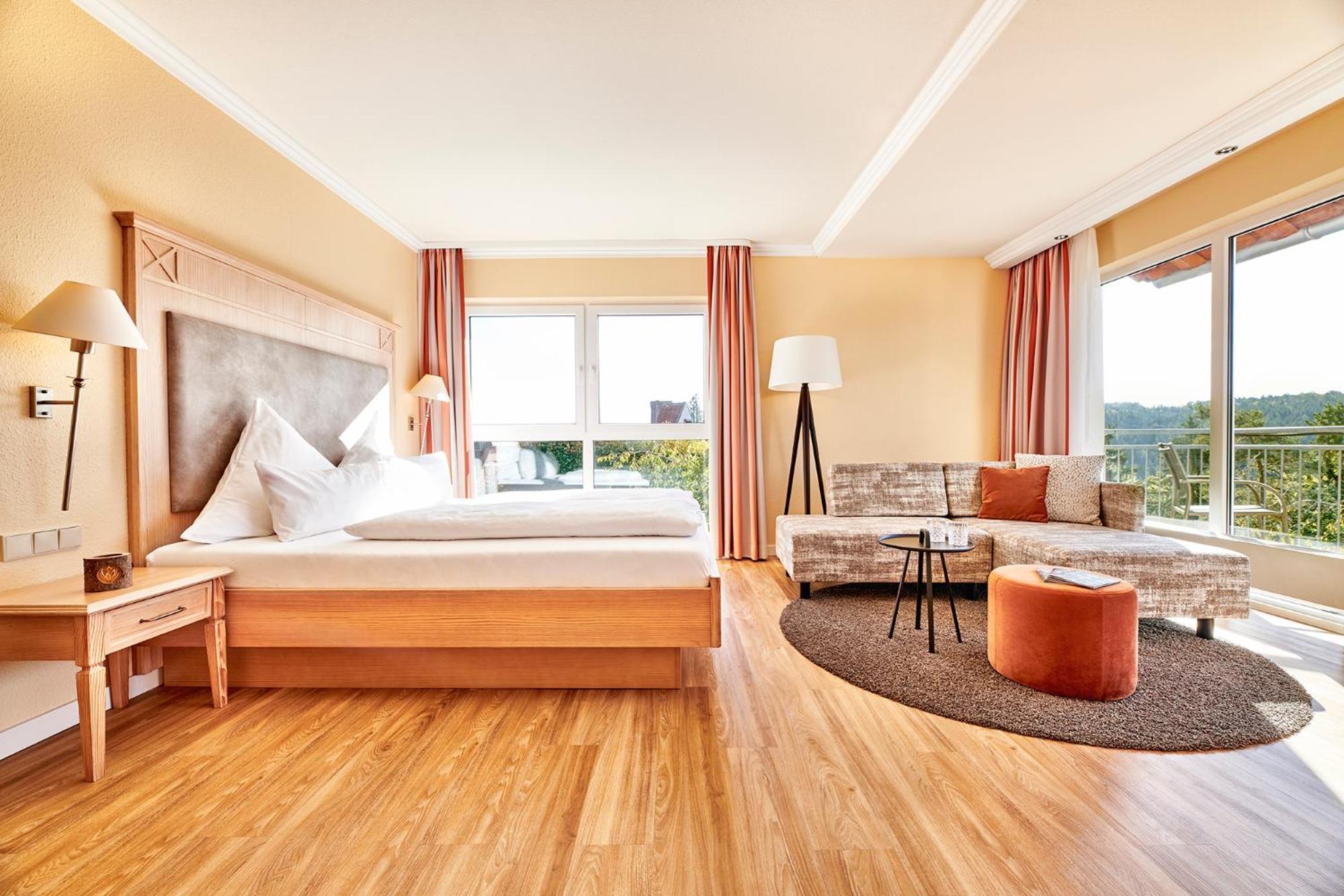 Hotel Kronelamm Im Schwarzwald Бад-Тайнах-Цавельштайн Экстерьер фото
