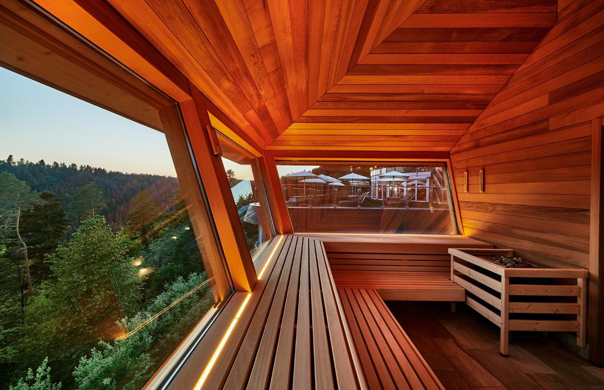 Hotel Kronelamm Im Schwarzwald Бад-Тайнах-Цавельштайн Экстерьер фото