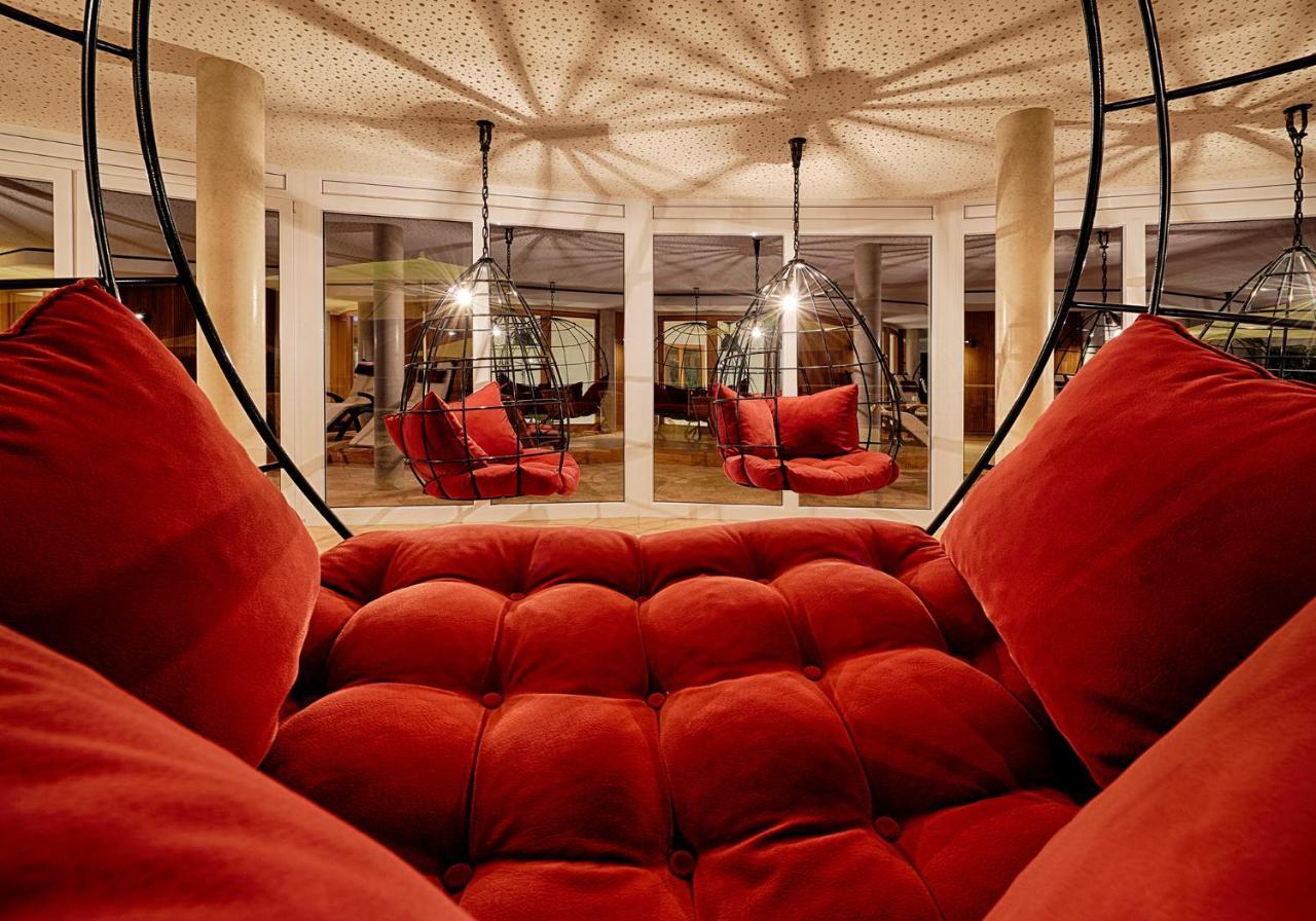 Hotel Kronelamm Im Schwarzwald Бад-Тайнах-Цавельштайн Экстерьер фото